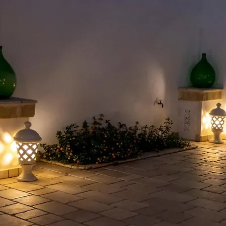 فندق مبيت وإفطار Le Dimore Di Corte Madama كازارانو