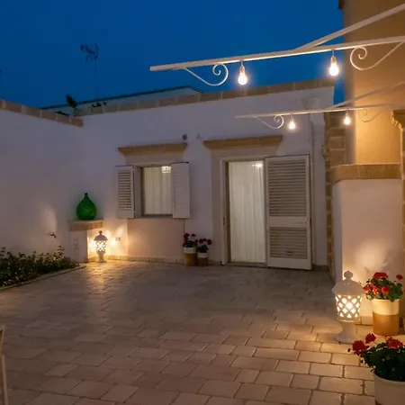 Le Dimore Di Corte Madama 3* Casarano